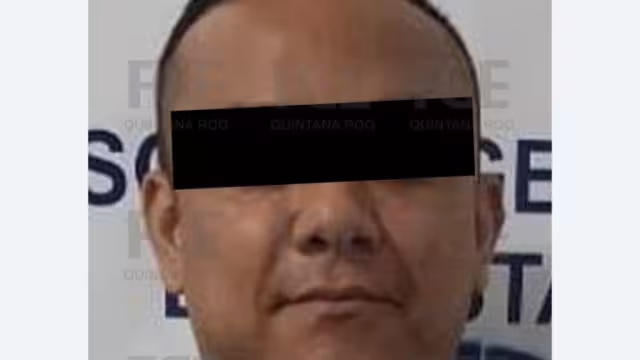 El agresor fue capturado tras ser acusado de amenazar a la víctima con un arma antes de cometer el delito.