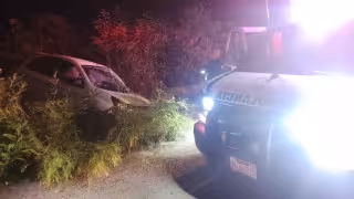 Esposa del Alcalde de Telchac Pueblo sufre accidente tras salirse de la carretera Mérida-Tizimín