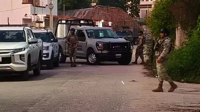 Fuerte operativo federal en viviendas de Tizimín