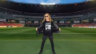 Fehr de Maná llegó a los ensayos para el concierto en el medio tiempo del México vs Inglaterra.