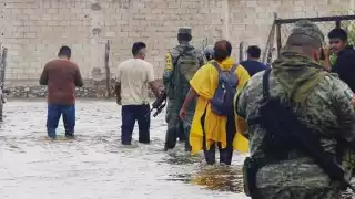 Varias calles de Celestún están inundadas y se ha desplegado el Plan DN-III-E