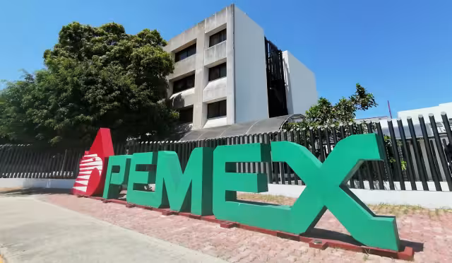 ¿Se reducirá la actividad petrolera en Campeche por falta de pagos?