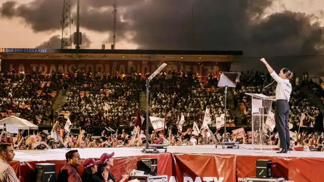 Cerca de 15 mil personas asistieron al acto de la Presidenta Municipal con licencia en el “Beto Ávila”