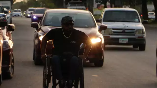 Personas con movilidad limitada acusan la falta de infraestructura en la capital de Quintana Roo