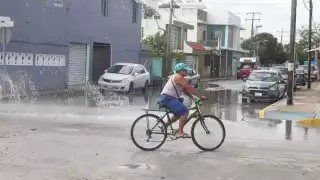 Debido a la presencia de lluvias, recomiendan salir a las calles con precaución