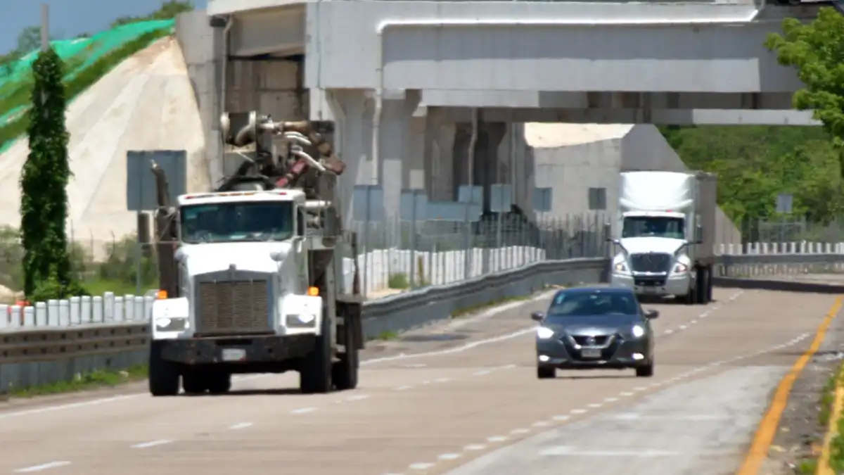 Transportistas mantienen paro nacional para el 26 de octubre; Segob pide a Canacar dialogar