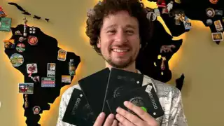 El reconocido youtuber fue confrontado por una mujer mientras explicaba los efectos de la marcha contra la gentrificación de la CDMX