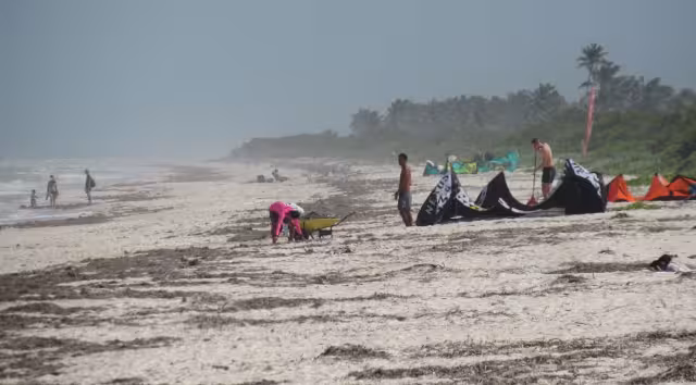 Más de 3 mil lanchas están resguardadas por el mal tiempo que se prolongará hasta mediados de semana