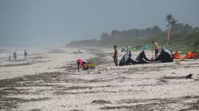 Más de 3 mil lanchas están resguardadas por el mal tiempo que se prolongará hasta mediados de semana