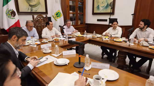 El Gobernador se reúne con directivos del Banco Mundial y expone las ventajas competitivas de Yucatán