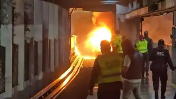 El fuego alertó a los cuerpos de emergencia de la CDMX. El fuego alertó a los cuerpos de emergencia de la CDMX.