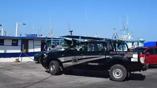 Hallan cuerpo flotando en el mar frente a la costa de Progreso