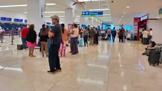 Lluvias causan vuelos atrasados en el aeropuerto de Mérida