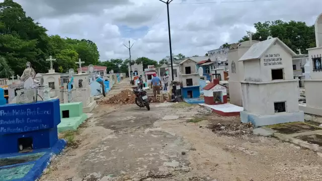 Ciudadanos llaman al Ayuntamiento para que gestione un nuevo camposanto