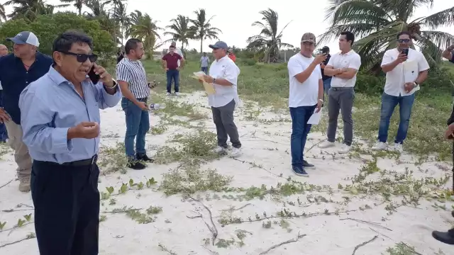 Mario Peraza ha desempeñado un papel central en la apropiación ilícita de terrenos en la costa