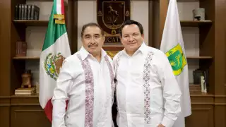 Joaquín Díaz Mena presenta al representante del Gobierno en California para atender a migrantes yucatecos  