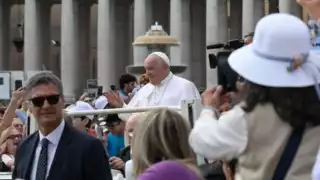 Papa Francisco urge a rezar por la paz en medio de la 'Guerra Mundial'