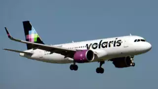 La aerolínea reportó sanos y salvos a los pasajeros, descartando heridos