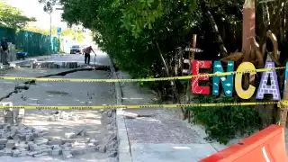 Se requiere colocar nuevos adoquines a la entrada de Punta Esmeralda; estos tienen la ventaja de permitir el paso del agua de lluvia, lo que evitará hoyancos