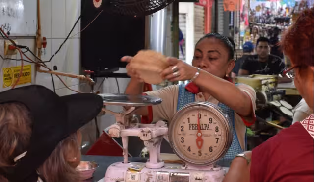 Profeco informa que a fines del 2025 se disparó el precio de este alimento de la canasta básica