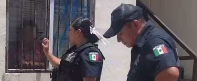 Los vecinos reportaron a una adolescente encerrada en el fraccionamiento Real Ibiza