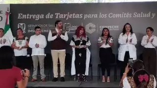 Entregan tarjetas para los Comités de Salud y Bienestar en Campeche