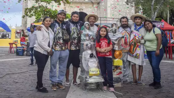 Decenas de personas llegan a San Cristóbal cada 12 de diciembre Decenas de personas llegan a San Cristóbal cada 12 de diciembre