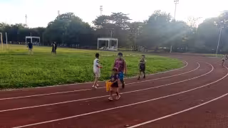 Cobro de 300 pesos en la Uqroo deja sin pista a niños atletas