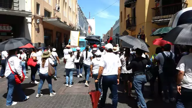 Maestros bloquearon el tránsito vehicular en el Centro de Mérida