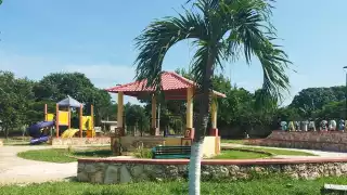 Habitantes de Santa Rosa, en Tenabo, denuncian constantes fallas en el suministro de energía eléctrica.