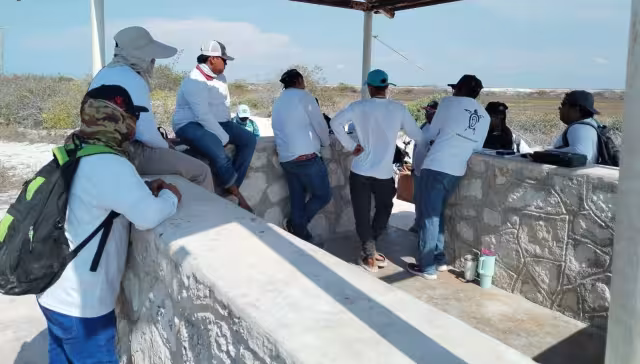 Lo que debía ser un paseo por Las Coloradas terminó en un conflicto por un tour de 1,300 pesos