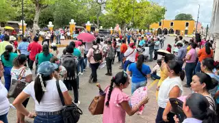 Maestros del Oriente de Yucatán se unen al paro nacional para exigir un aumento salarial