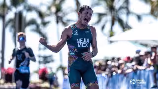 José Luis Mejía Reyes ganó la medalla de bronce en el Campeonato Mundial Multisport de World Triathlon en Australia.