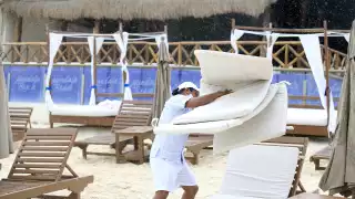 Mientras una noche en un complejo cuesta hasta 24 mil pesos, trabajadores perciben pagos muy por debajo de lo aceptable