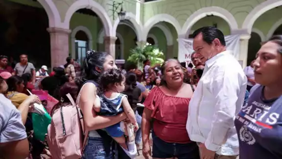 Joaquín Díaz Mena encabezó las inscripciones en el Palacio de Gobierno