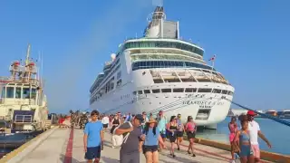 Llegada de cruceros revive al turismo en Progreso