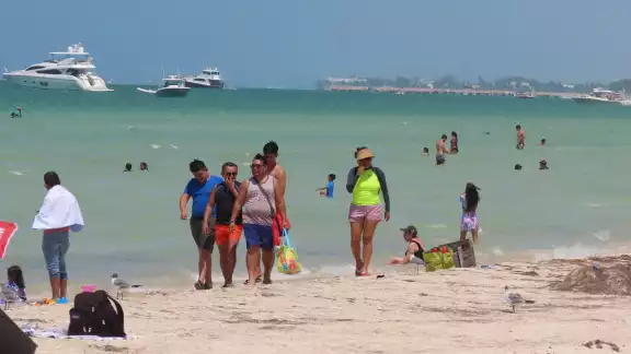 Las playas de Progreso son especiales en Navidad Las playas de Progreso son especiales en Navidad