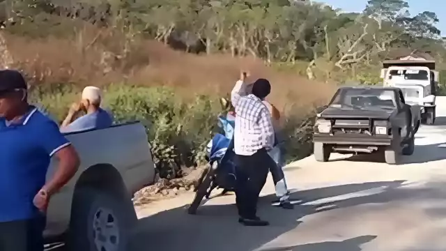 Más de 150 pobladores bloquearon por cuatro horas el acceso a un patio de maquinarias