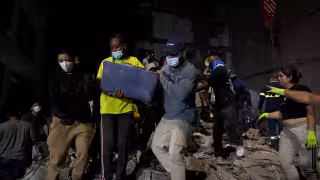 Incrementa el número de víctimas mortales y heridos tras el terremoto en Colombia.