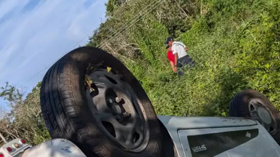 La mujer se dirigía hacia Mérida con sus hijo y su madre. La mujer se dirigía hacia Mérida con sus hijo y su madre.