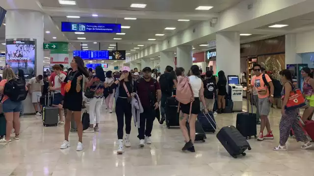La movilidad en el aeropuerto de Cancún se mantiene