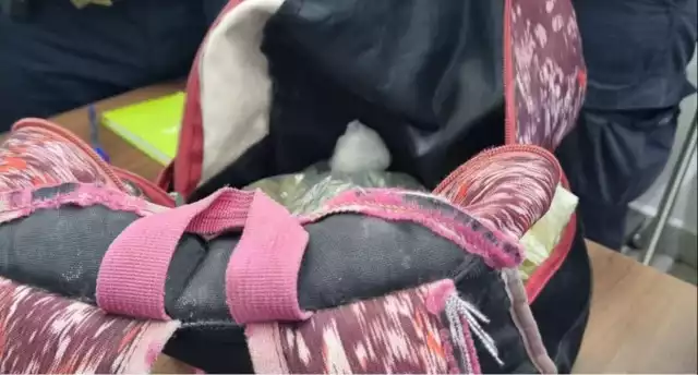 Agentes municipales atiendieron reporte de médico que encontró un bulto a la puerta de una farmacia