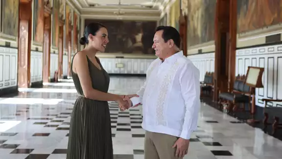 Joaquín Díaz Mena recibió a Josefina Rodríguez en el Palacio de Gobierno
