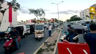 Vecinos de Playa del Carmen cerraron vías principales al estar más de 24 horas sin luz 