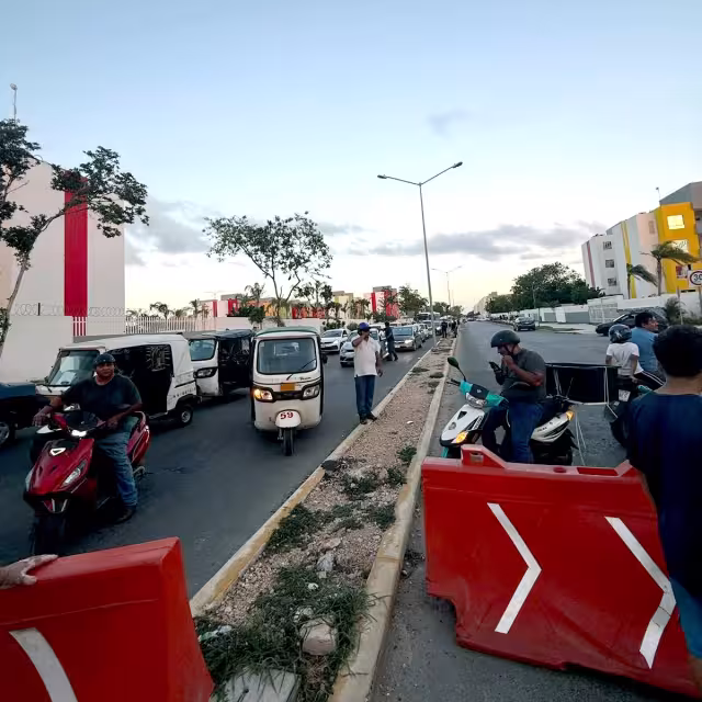 Los inconformes aseguraron que  desde el martes han reportado a la Comisión sobre la falta de energía