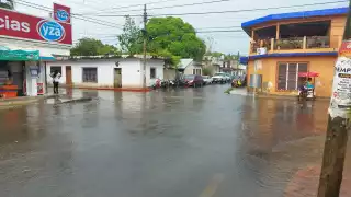 Fuertes lluvias azotan en la zona maya de Quintana Roo 