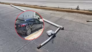 Aparatoso choque entre un tractocamión y un automóvil en Ciudad del Carmen.