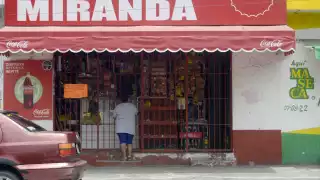 “Invertimos hasta 17 mil pesos": Negocios en Cancún se ‘blindan’ con rejas y cámaras  por la inseguridad  