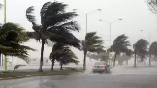 No se descartan lluvias en la Península de Yucatán por la zona de Baja Presión