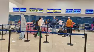 Aeropuerto de Mérida registra lento arranque de operaciones este viernes